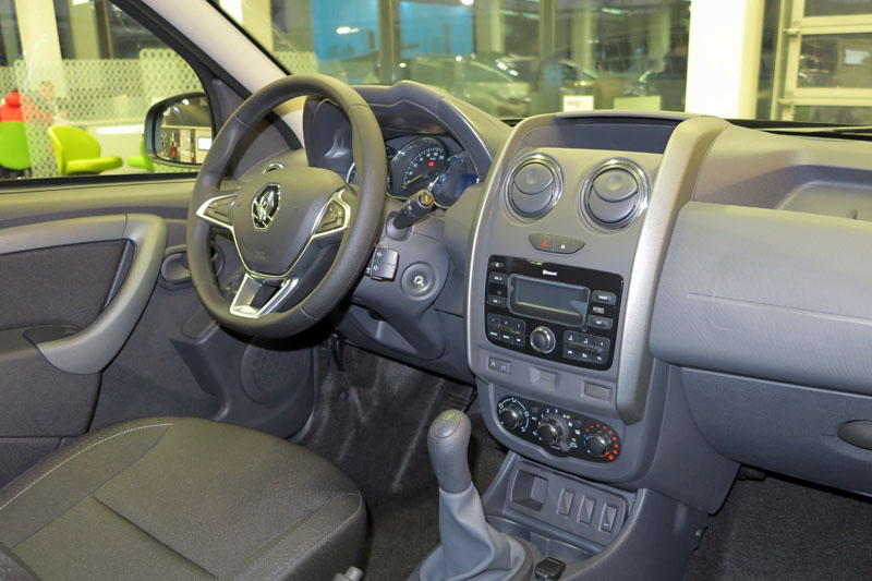 Renault Duster Blackline Interior